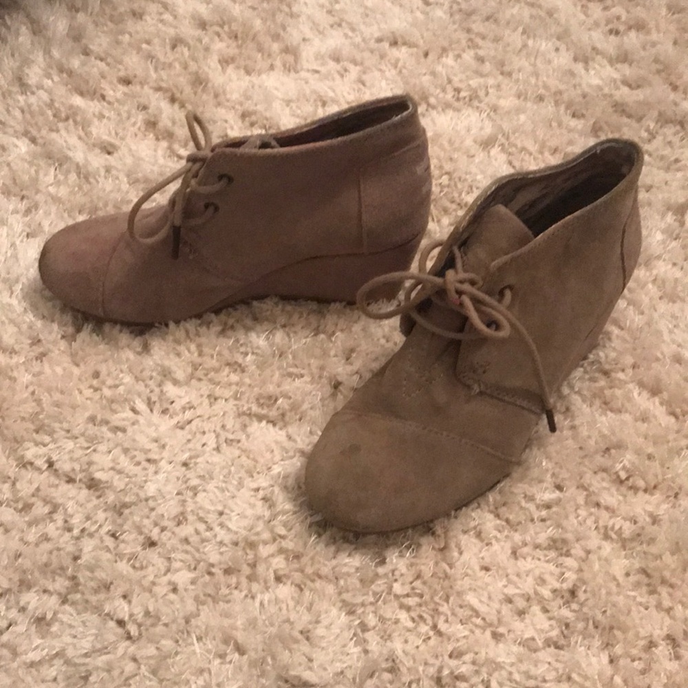 Toms Lace up wedge